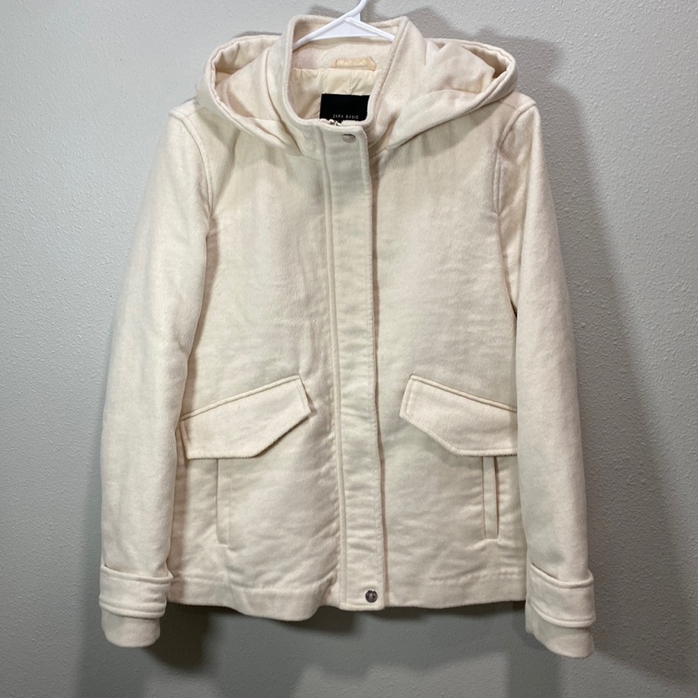 Zara basic outerwearโ in cream jacket hooded